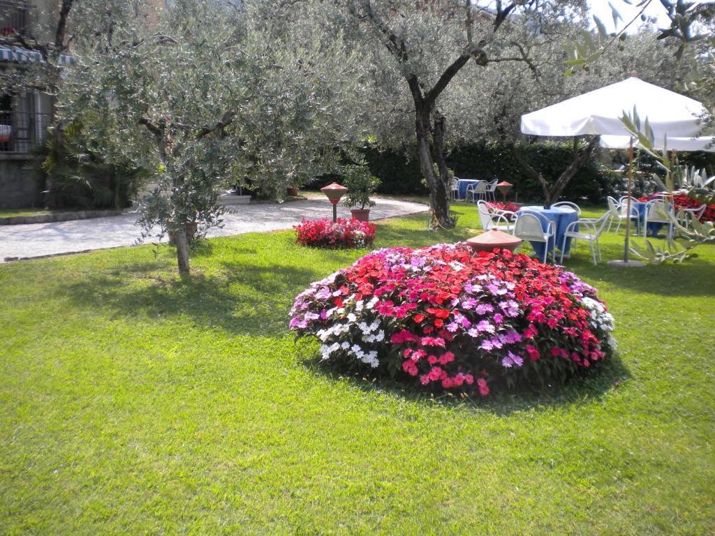Hotel Garden Torri Del Benaco Exteriér fotografie